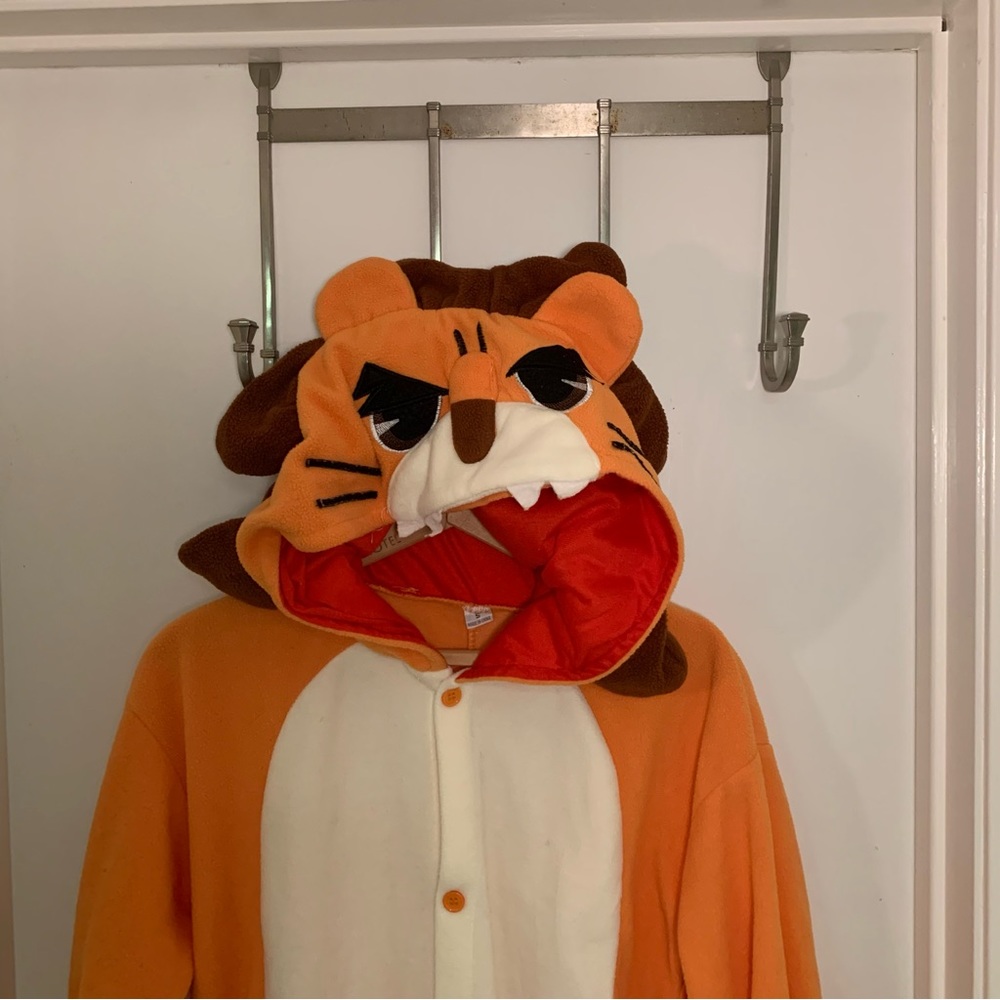 Tiger Onesie 🐯🧡